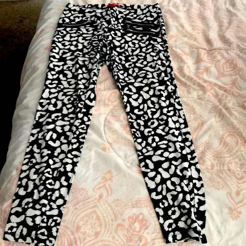 Cheetah print leggings